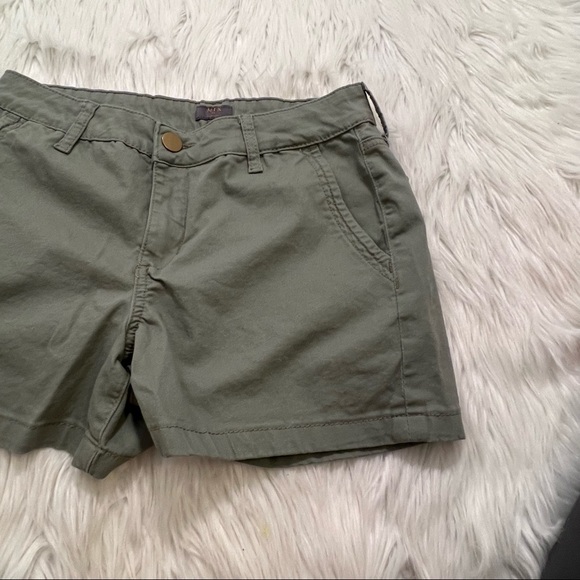 Mix by 41Hawthorn Chino Shorts Sage Green - Picture 4 of 10